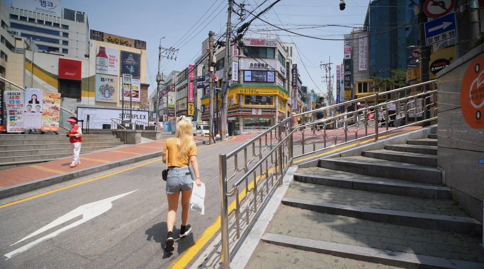 Seoul Korea, walking in the street